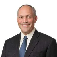 Portrait of Michael Rubin